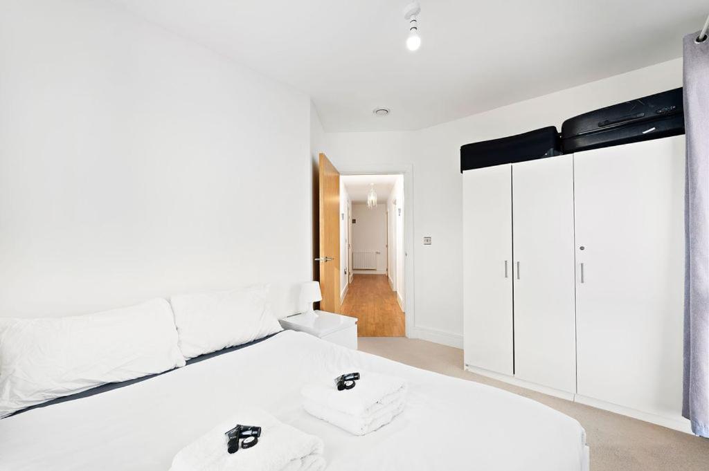 Modern Serviced 3-Bedroom Flat In East London Exterior photo