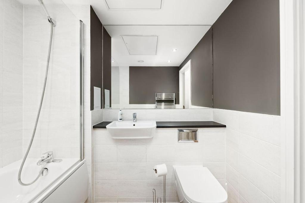 Modern Serviced 3-Bedroom Flat In East London Exterior photo