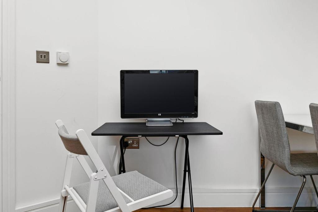 Modern Serviced 3-Bedroom Flat In East London Exterior photo